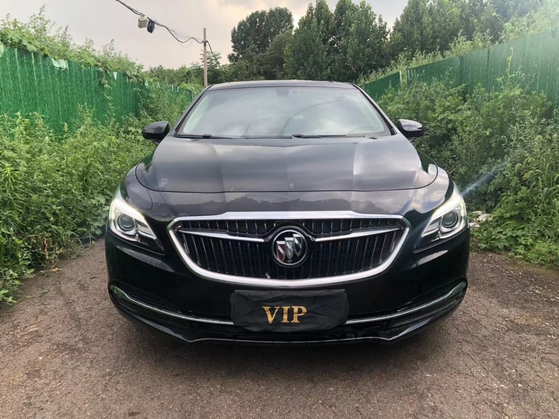 济宁17年别克君越9