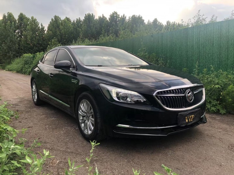 济宁17年别克君越8