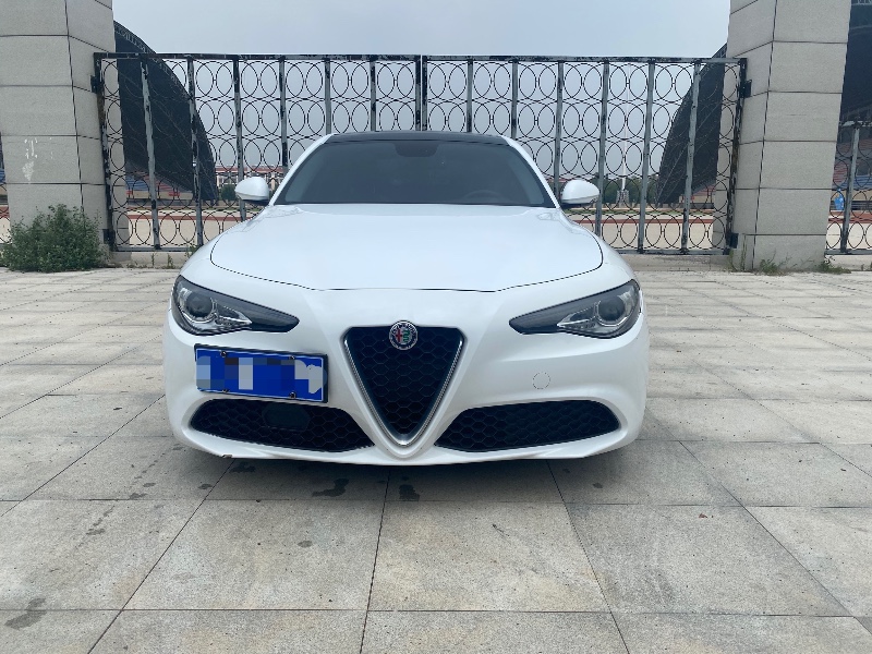 北京18年阿爾法·羅密歐Giulia9