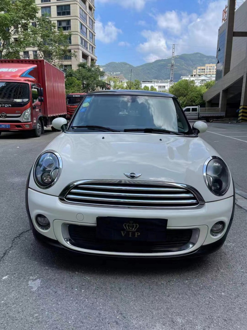 紹興14年寶馬MINI8