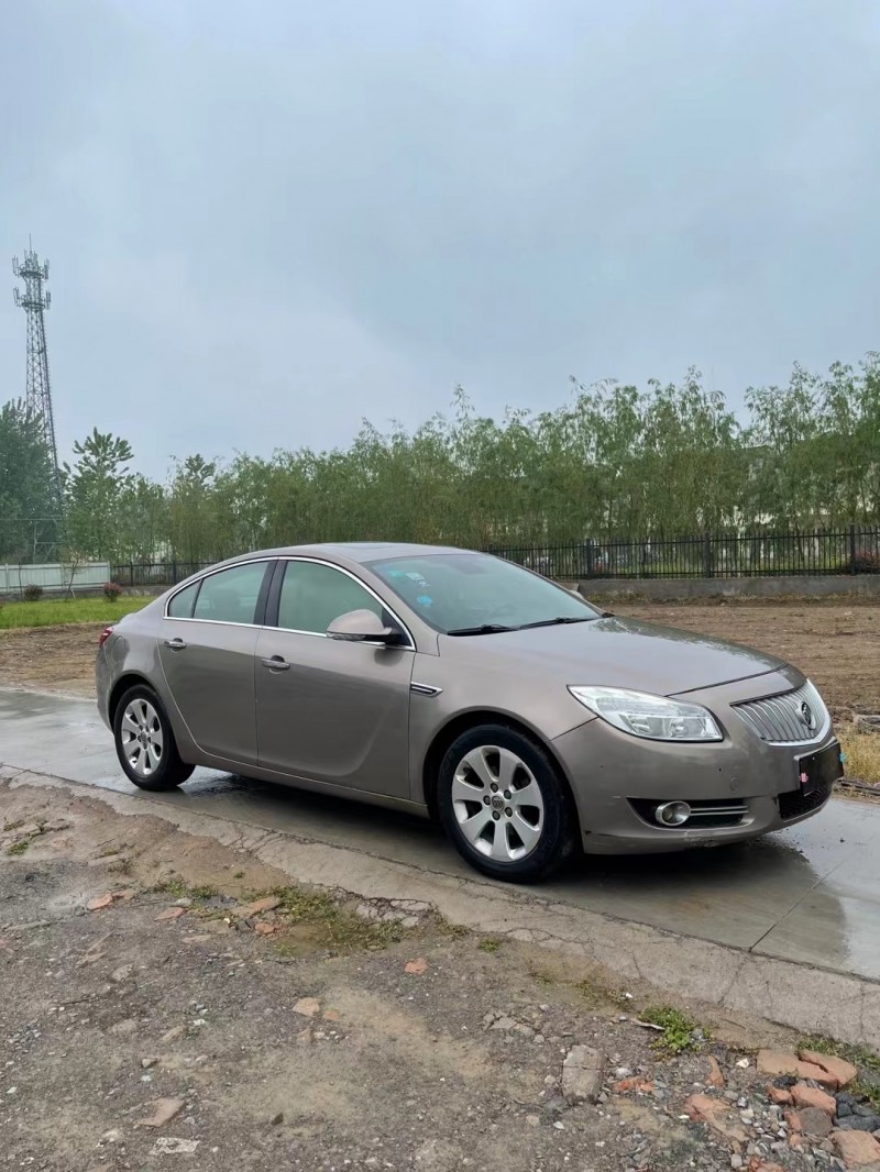 徐州12年别克君威2