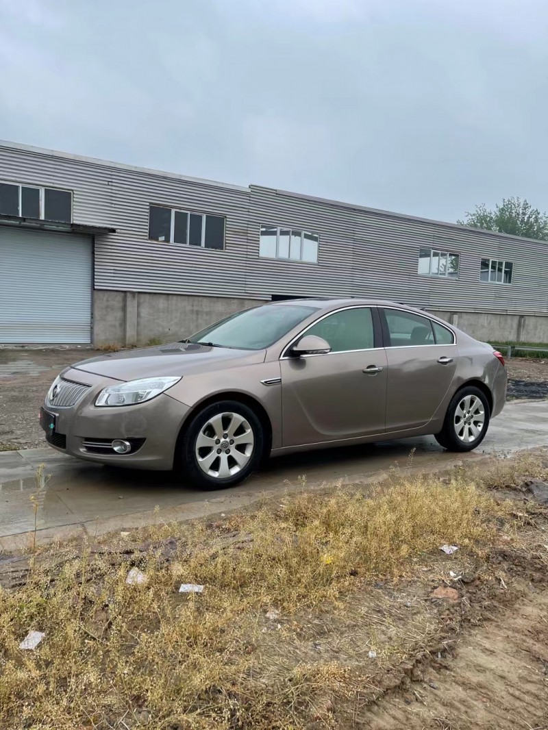 徐州12年别克君威3