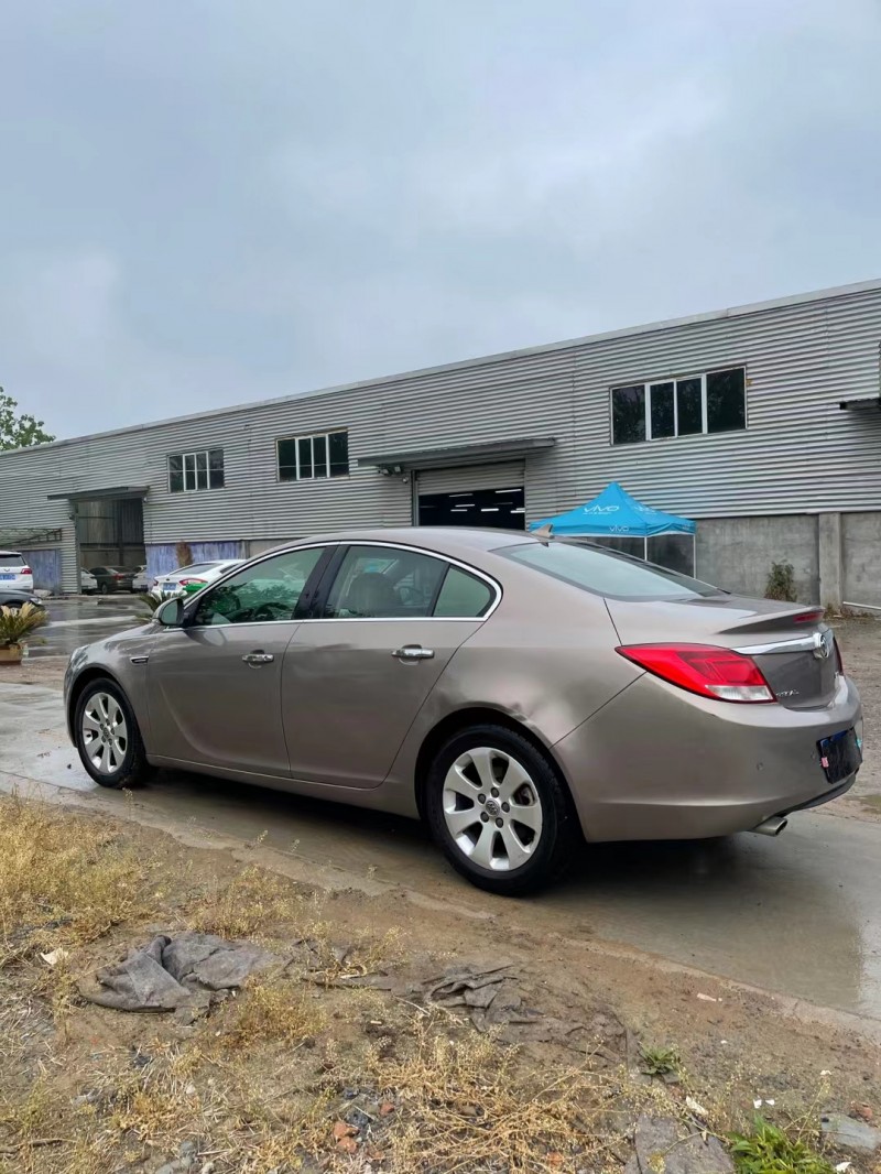 徐州12年别克君威5