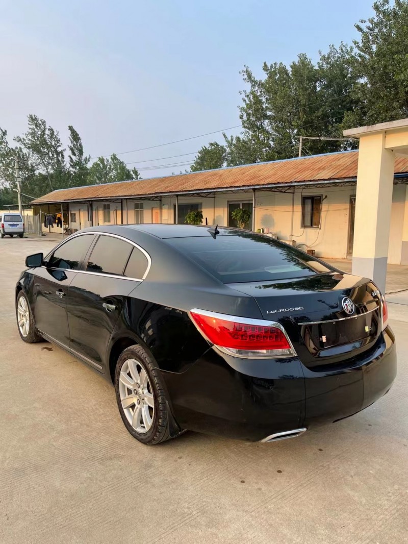 徐州11年别克君越2