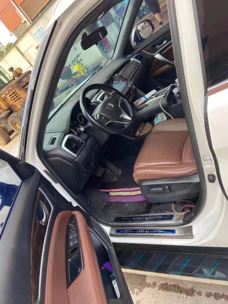 益阳17年本田UR-V3