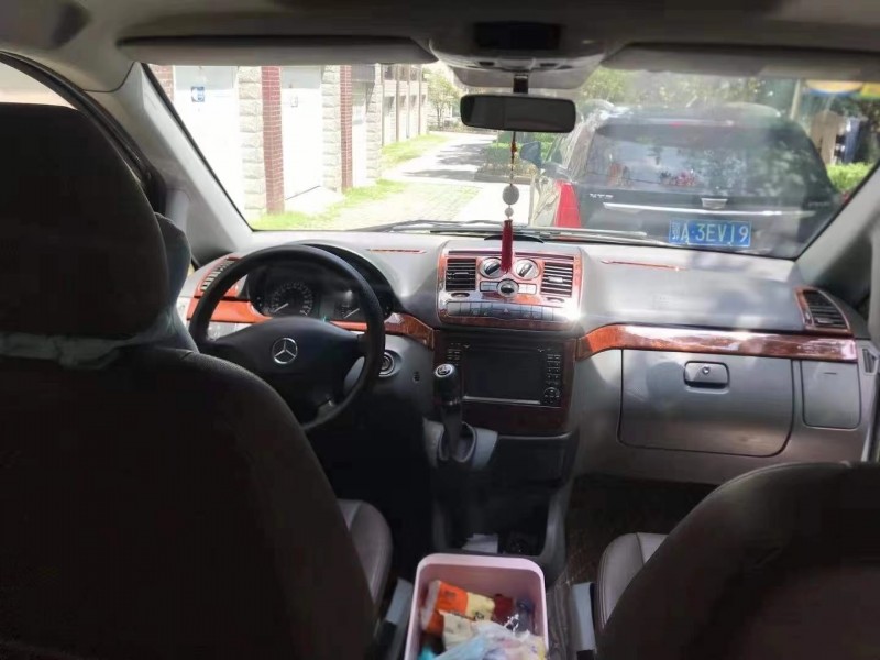 隨州13年奔馳威霆4