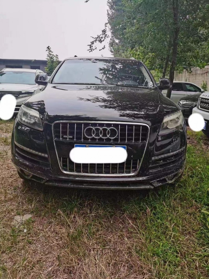 泰安11年奧迪Q76