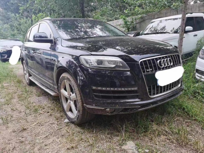泰安11年奧迪Q75