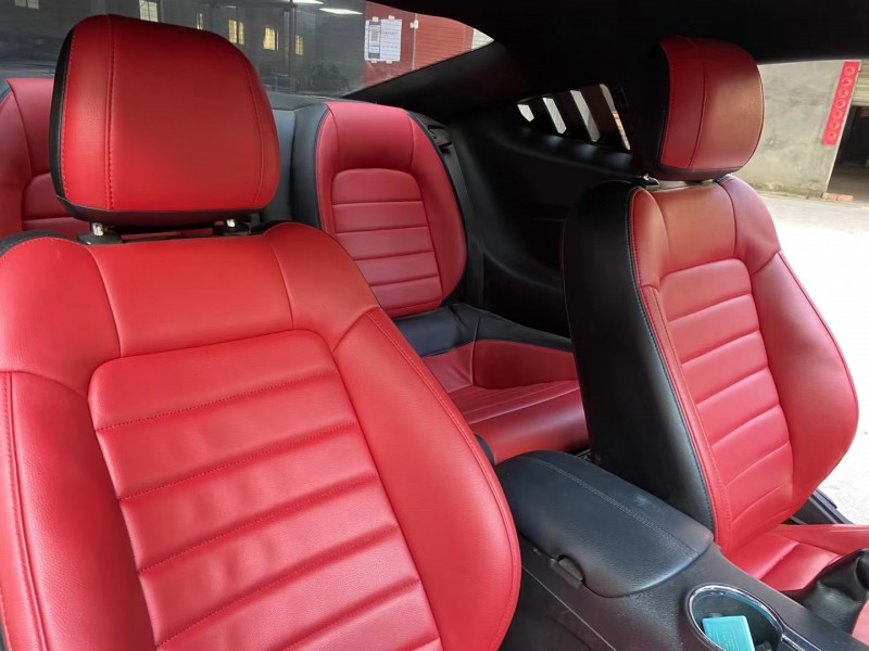 成都17年福特野马4