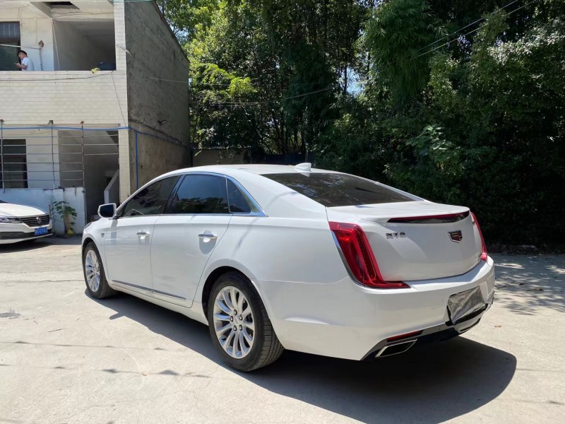 成都18年凯迪拉克XTS8