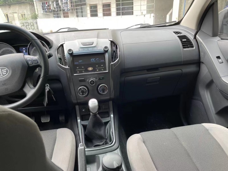 成都21年一汽蓝舰T3405