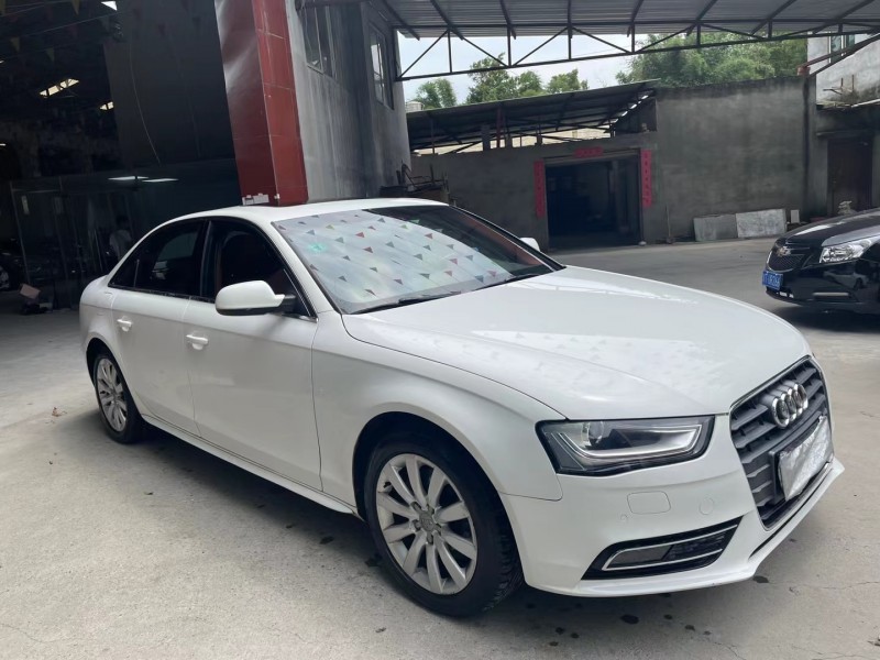 成都14年奥迪A4L3