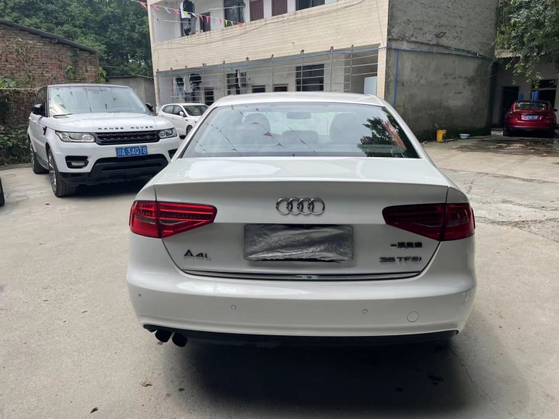 成都14年奥迪A4L9