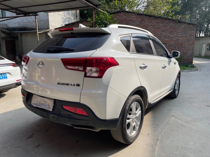 成都16年华泰圣达菲7