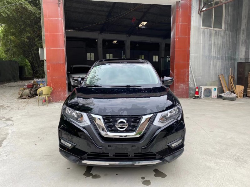 成都17年日产奇骏1