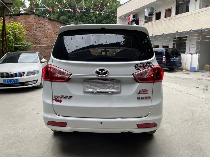 成都19年北汽绅宝智行9