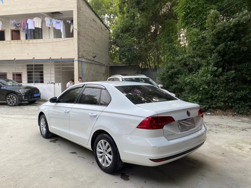 成都16年大众宝来8