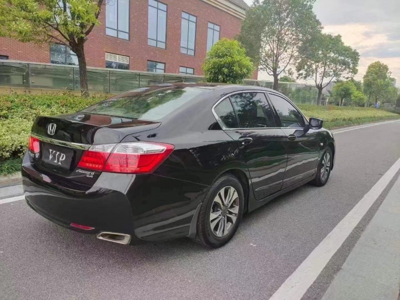 温州15年本田雅阁7