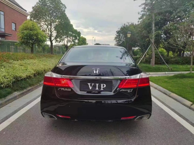 温州15年本田雅阁9