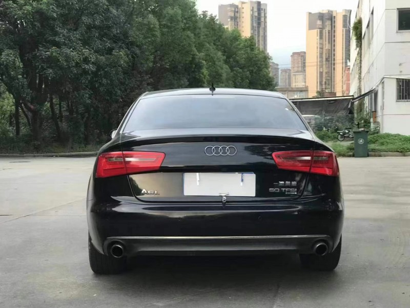 龍巖15年奧迪A6L7