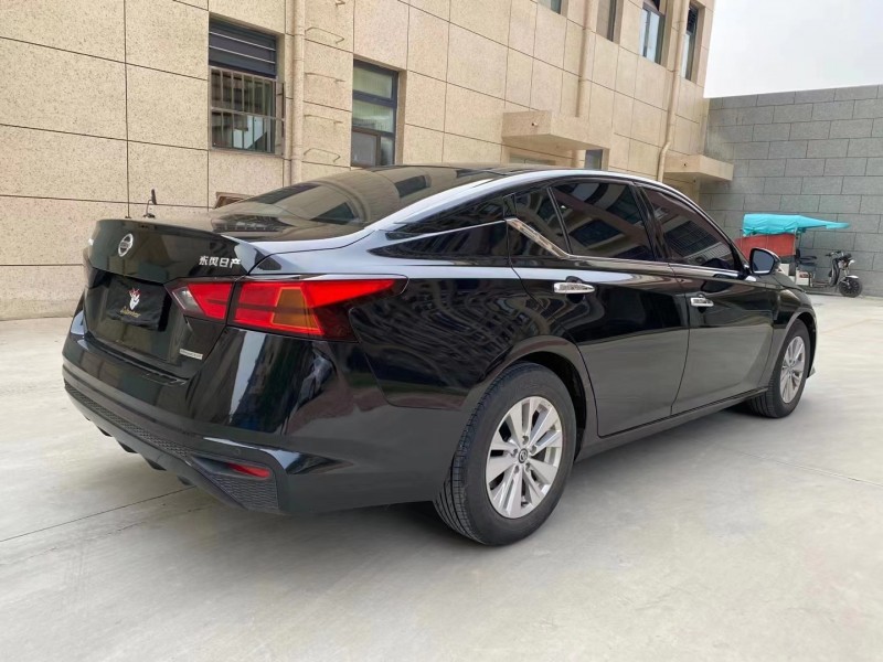 保定20年日产轩逸3