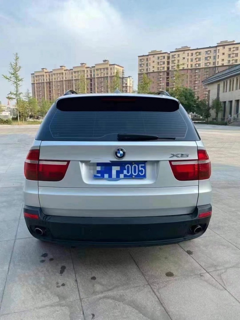 北京09年寶馬X59