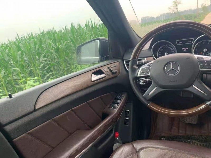 保定14年奔驰GL8