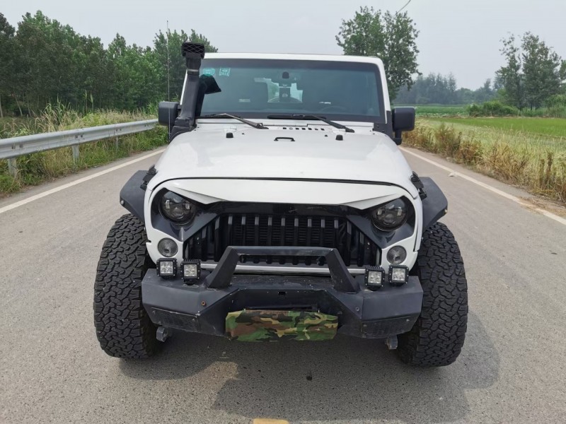 徐州14年Jeep牧馬人1
