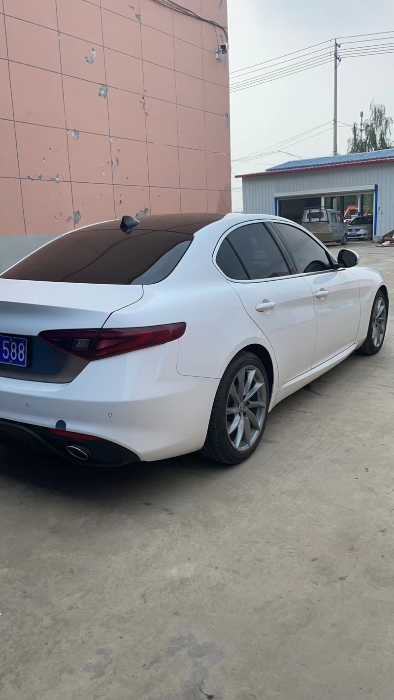 北京18年阿爾法·羅密歐Giulia8