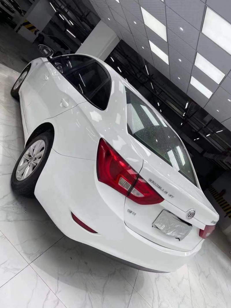 成都16年别克英朗4