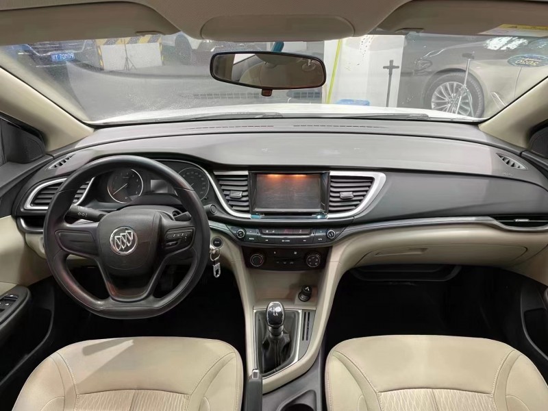 成都16年别克英朗9