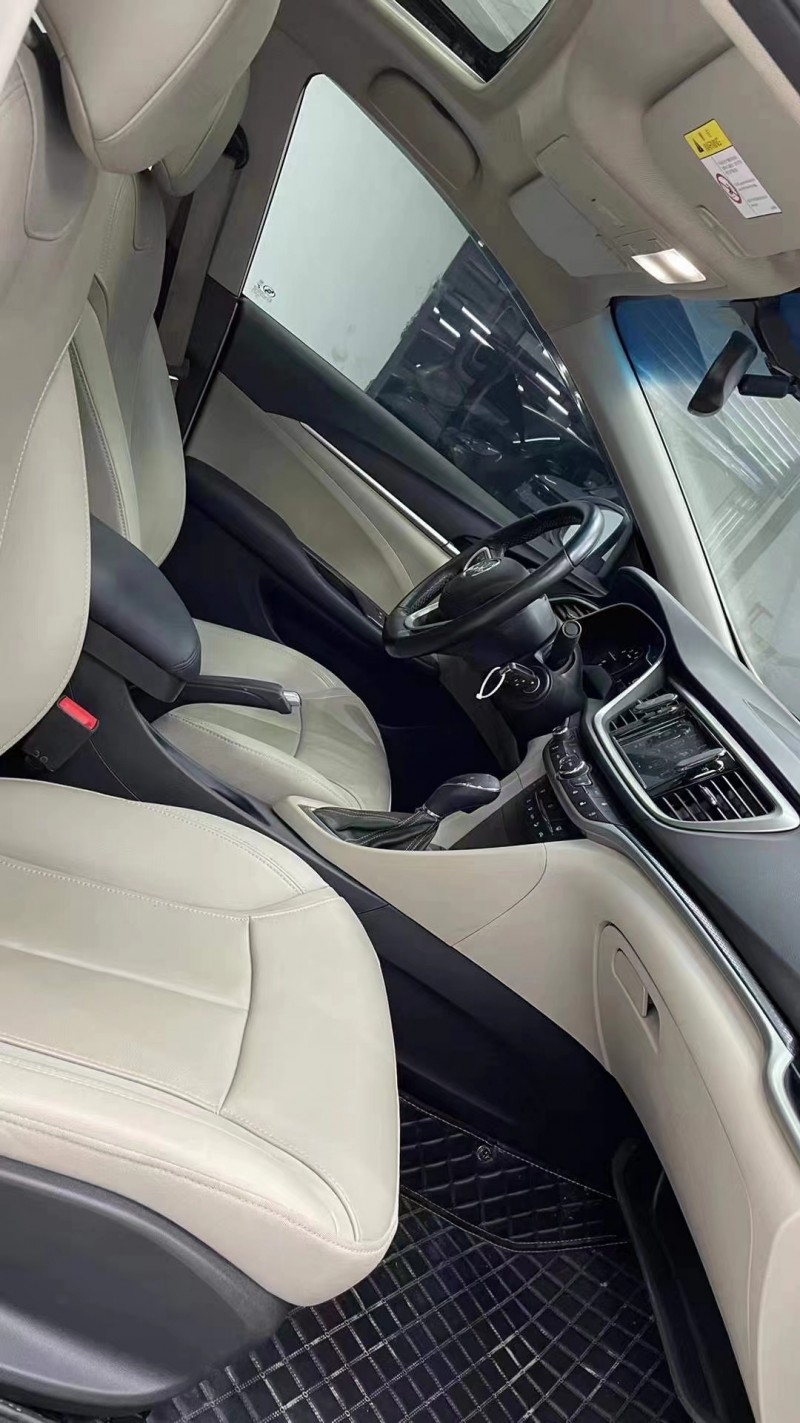 成都20年别克英朗8