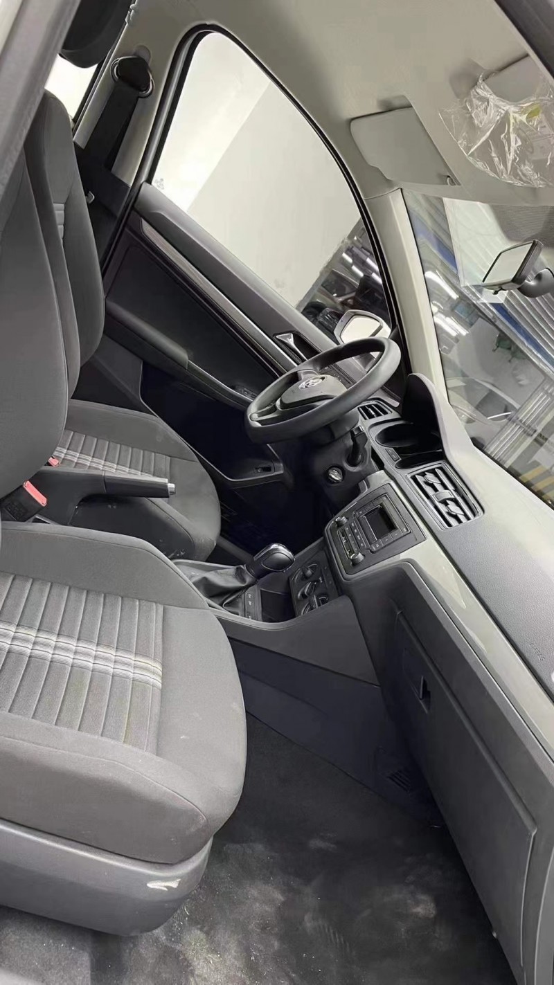 成都21年大众朗逸8