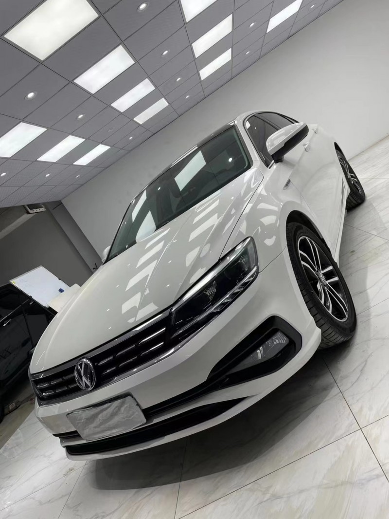 成都20年大众凌渡8