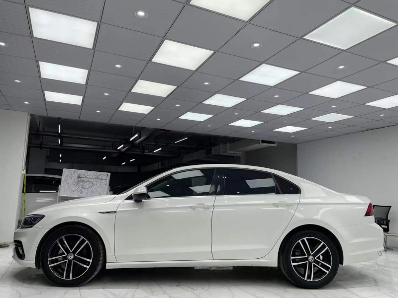 成都20年大众凌渡7