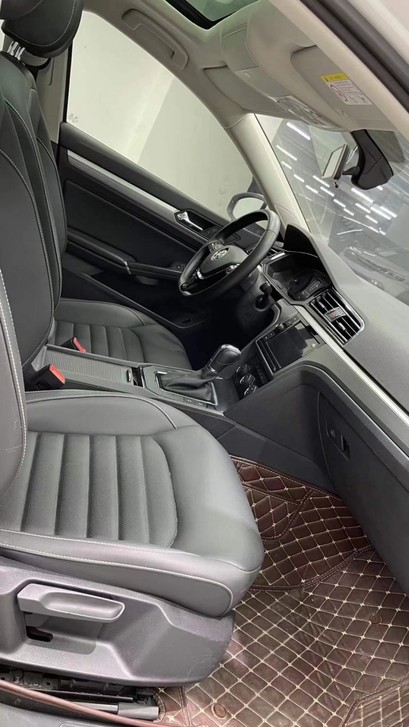 成都20年大众凌渡2