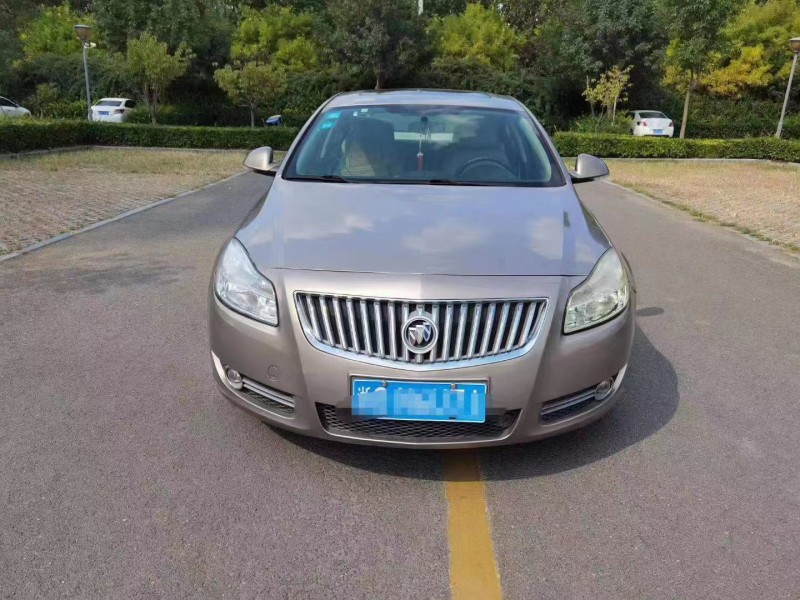 潍坊11年别克君威1