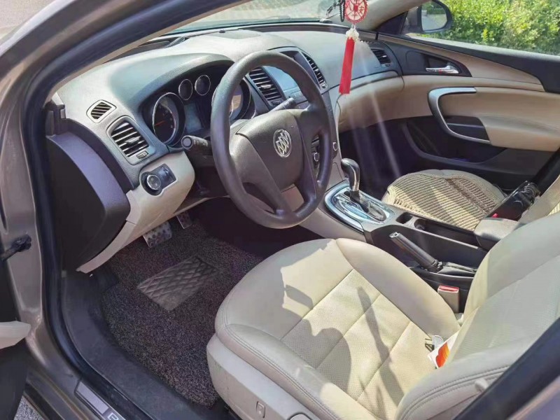 潍坊11年别克君威4