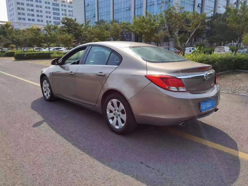 潍坊11年别克君威8