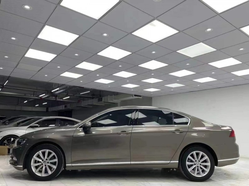 成都17年大众迈腾3