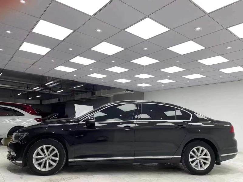 成都16年大众迈腾3