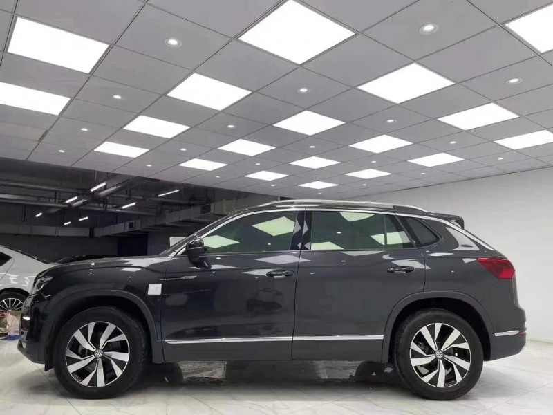 成都20年大众探岳3