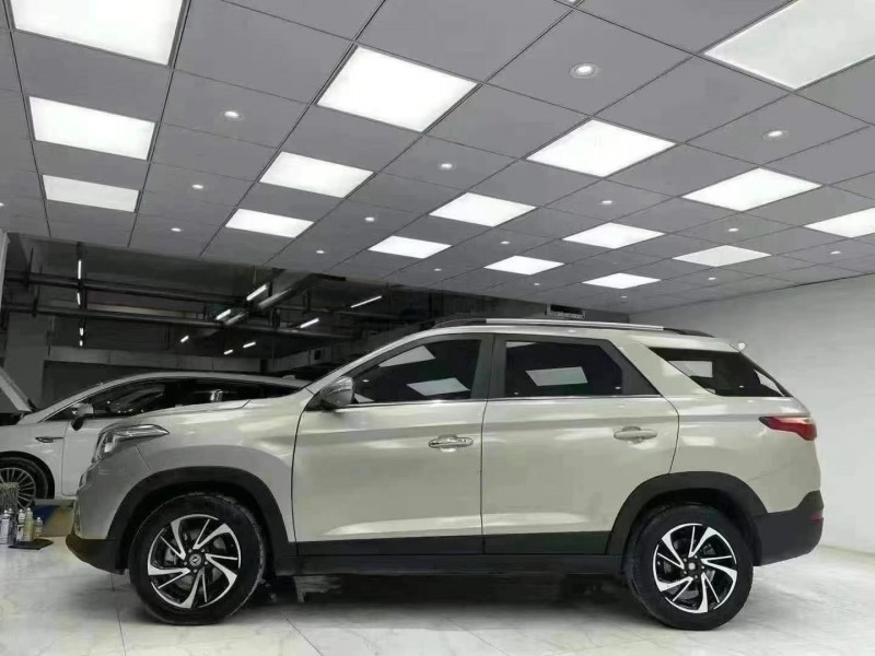 成都19年东风风光3