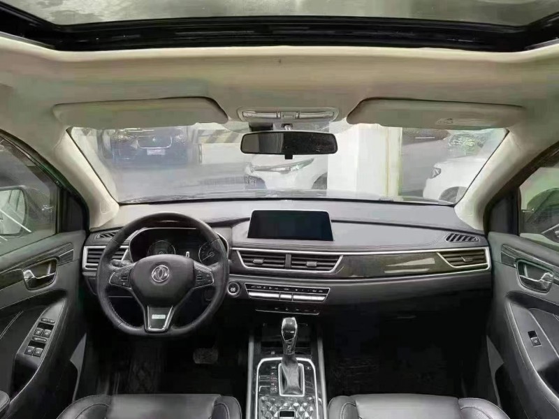 成都20年东风风光7