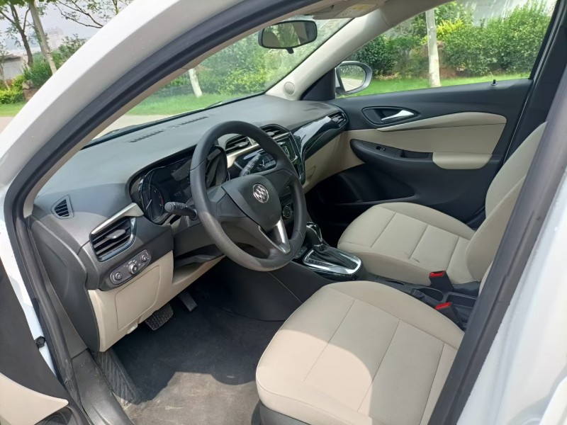 徐州21年别克凯越6