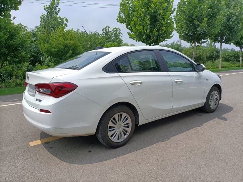 徐州21年别克凯越7