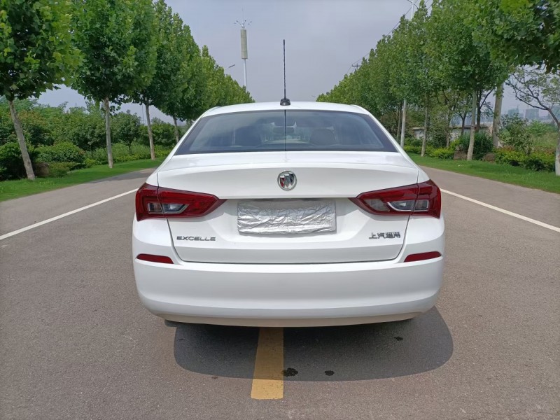 徐州21年别克凯越9