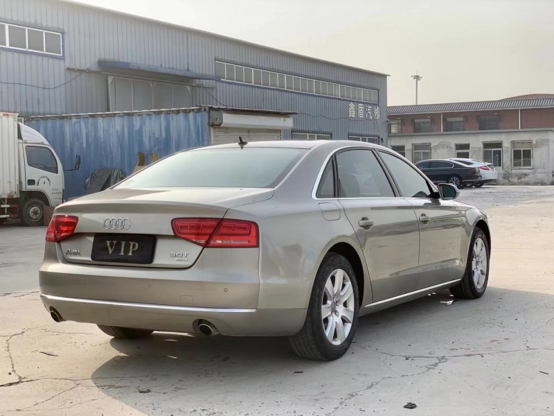 天津12年奧迪A8L4