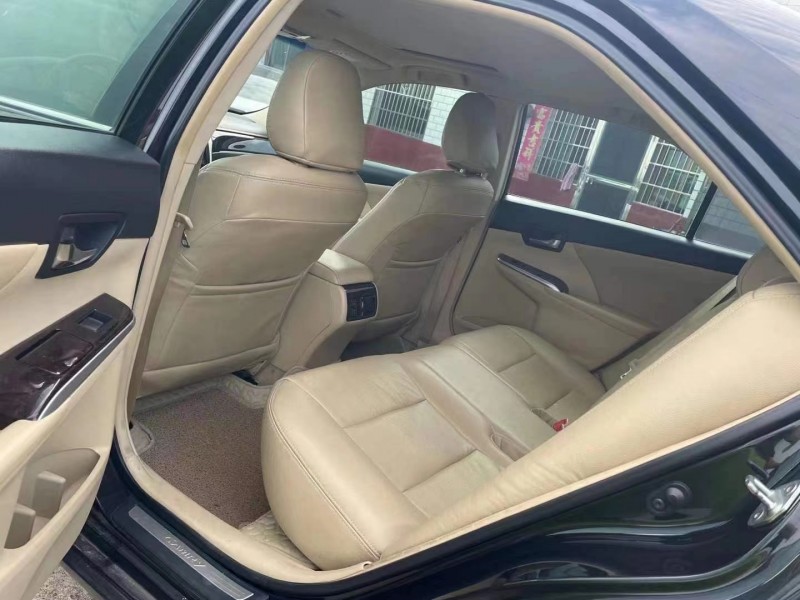 邵阳17年丰田凯美瑞5