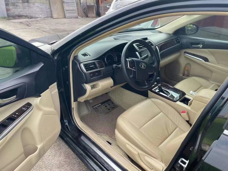 邵阳17年丰田凯美瑞4